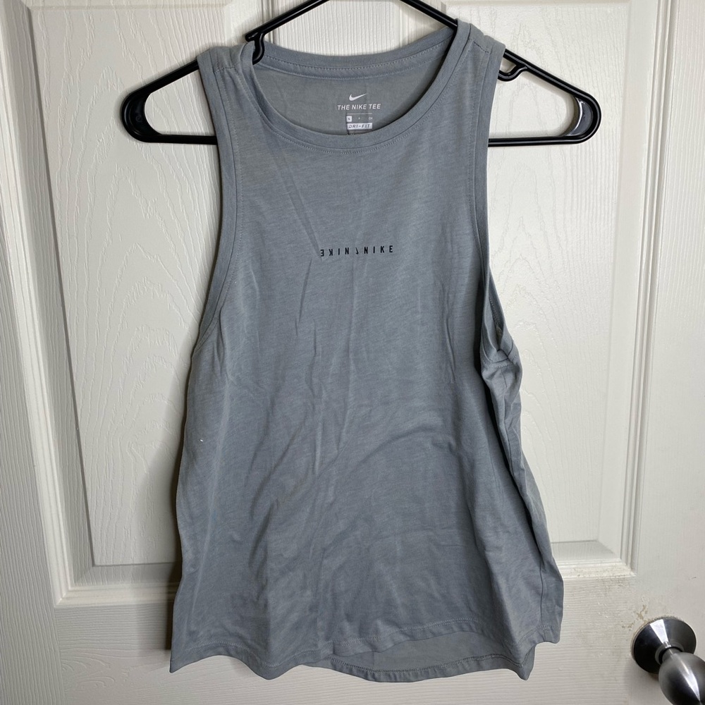 Nike workout tank top